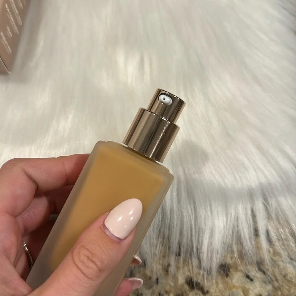 Anastasia Beverly Hills Impeccable Blurring Second-Skin Matte Foundation 3WO